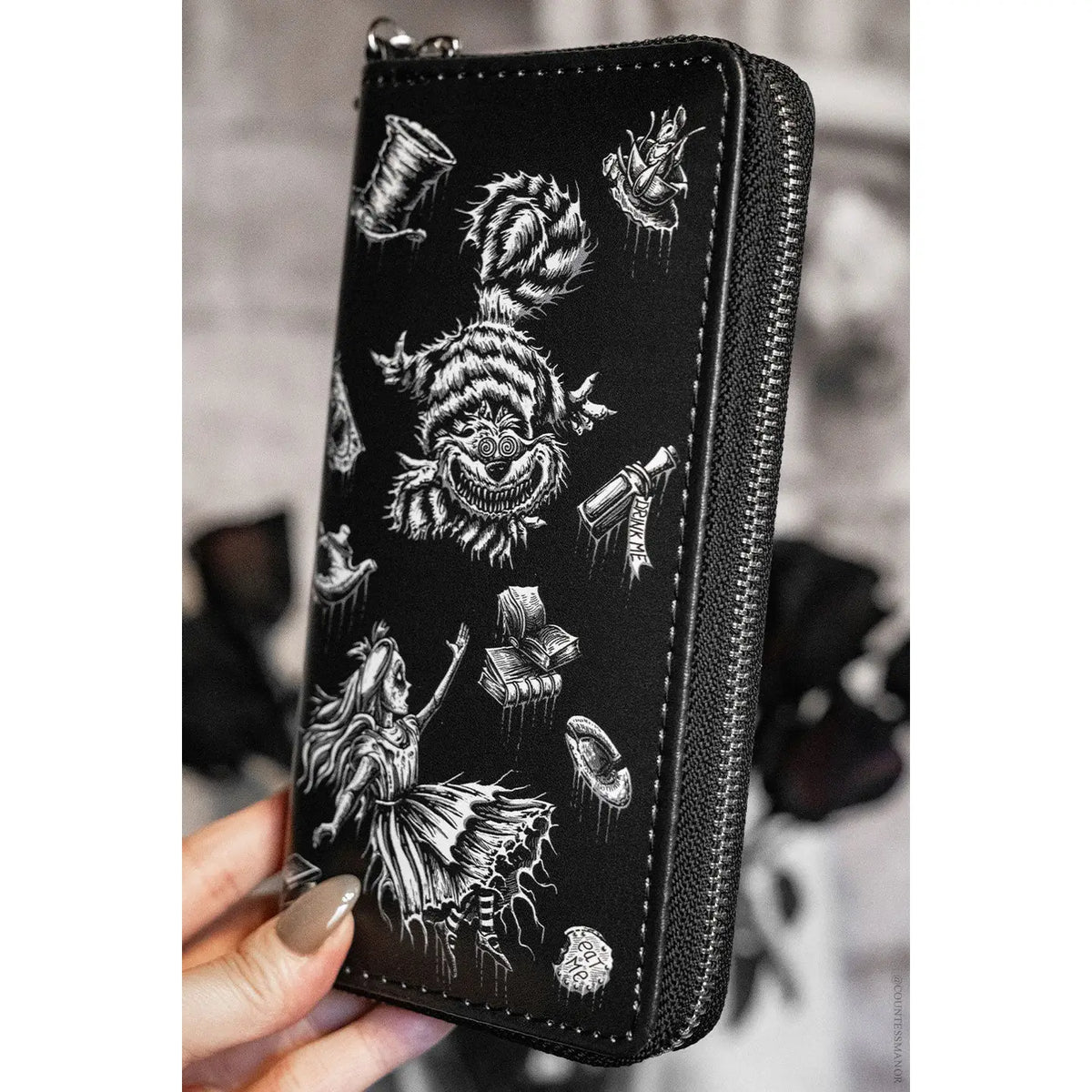 VampireFreaks Alice in Wonderland Wallet