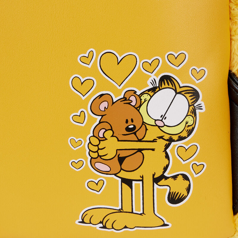 Garfield and Pooky hugging with hearts on a yellow background